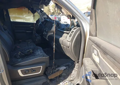 2022 Ram 1500 Laramie 4X4 5'7 Box из США, поврежденный, VIN 1C6SRFJM8NN222161